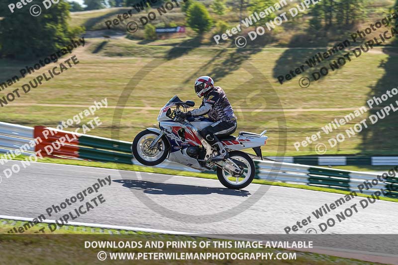cadwell no limits trackday;cadwell park;cadwell park photographs;cadwell trackday photographs;enduro digital images;event digital images;eventdigitalimages;no limits trackdays;peter wileman photography;racing digital images;trackday digital images;trackday photos